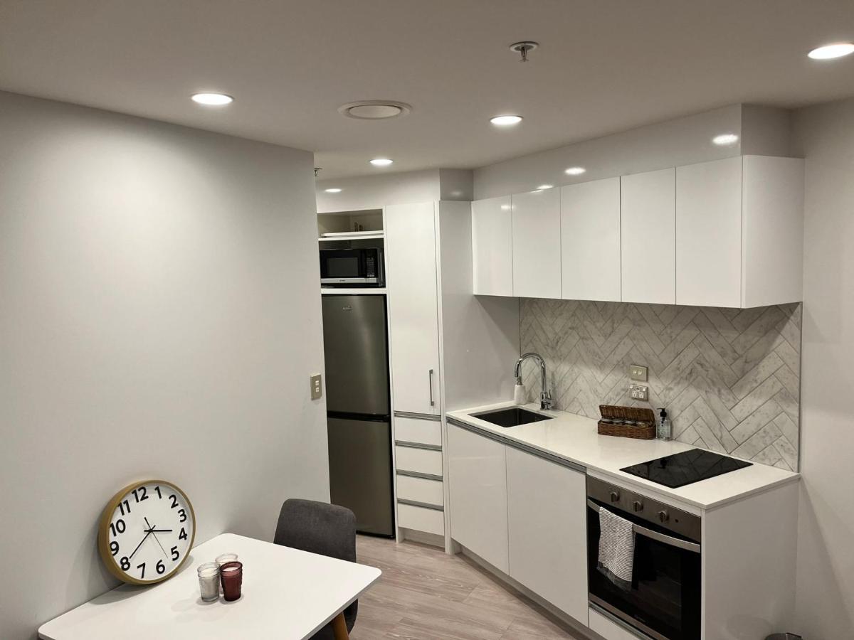 Free Wifi!! Spacious 1-Bedroom Apt, Auckland Cbd Extérieur photo